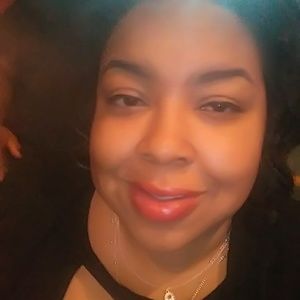 Meet your Posher, Ebony